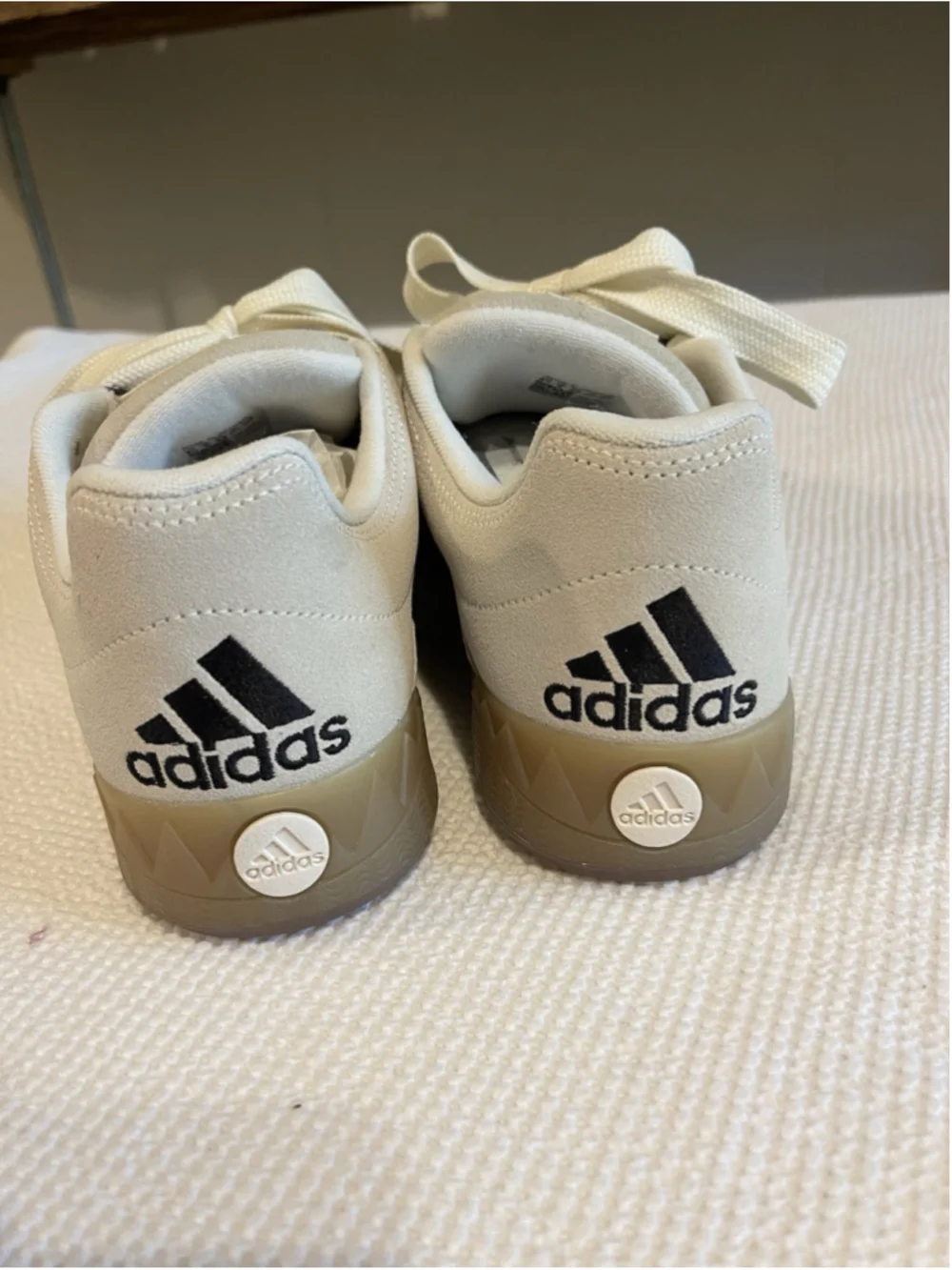 ADIDAS ADIMATIC Chunky Off White Core Black Gum Men’s 8.5 NEW!